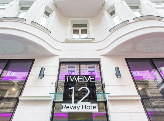 12 Revay Hotel